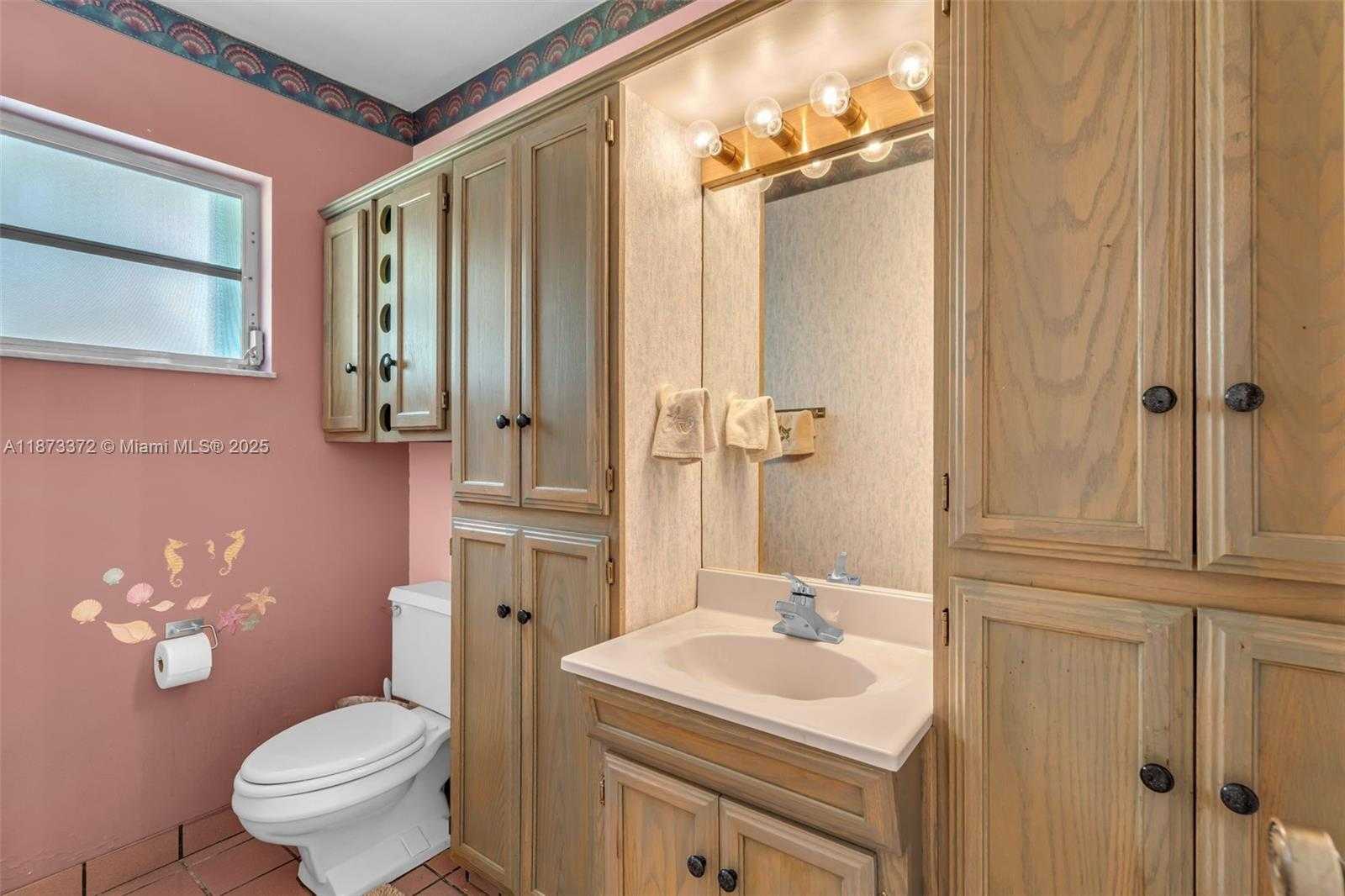Small Image of 16561 ROYAL POINCIANA DR, Weston Number 23