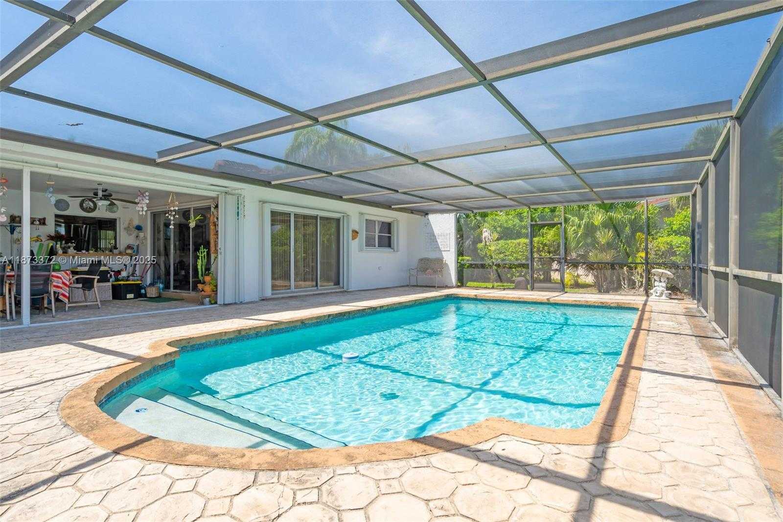 Small Image of 16561 ROYAL POINCIANA DR, Weston Number 26