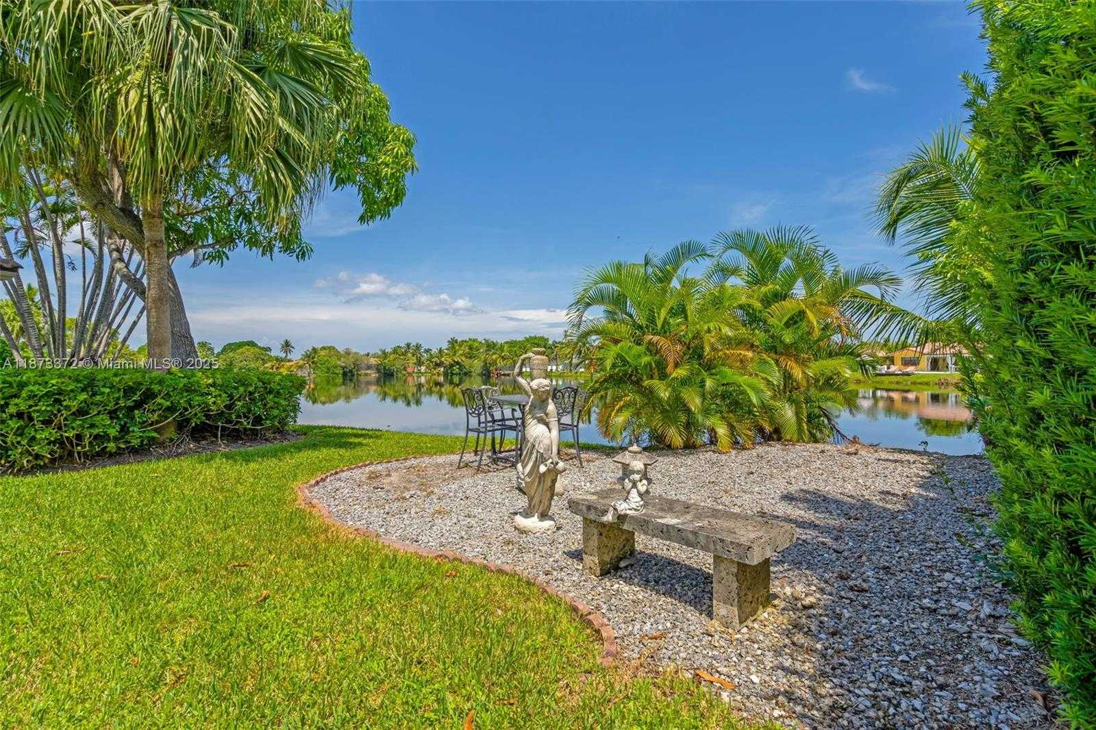Small Image of 16561 ROYAL POINCIANA DR, Weston Number 34