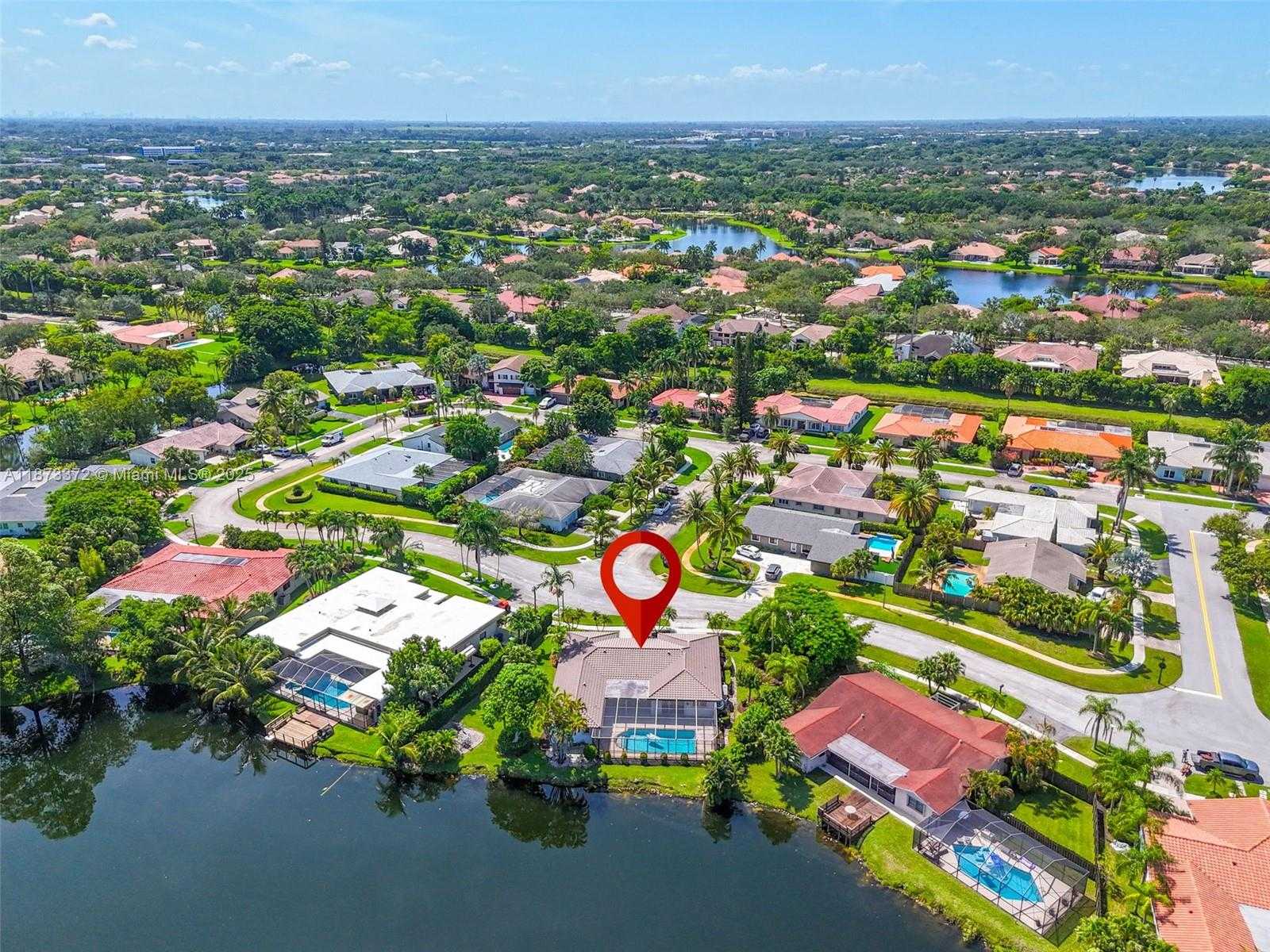 Small Image of 16561 ROYAL POINCIANA DR, Weston Number 40
