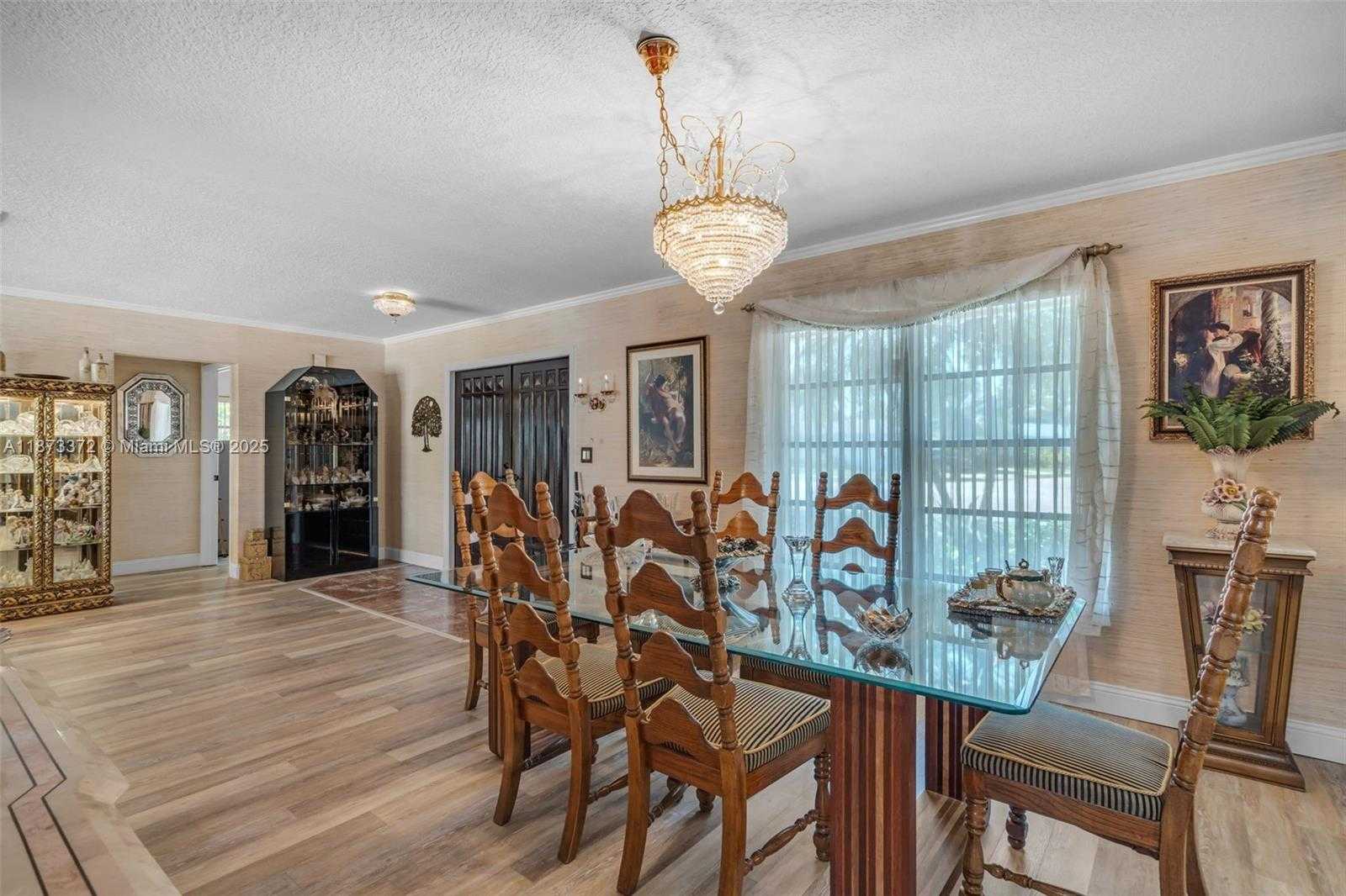 Small Image of 16561 ROYAL POINCIANA DR, Weston Number 7