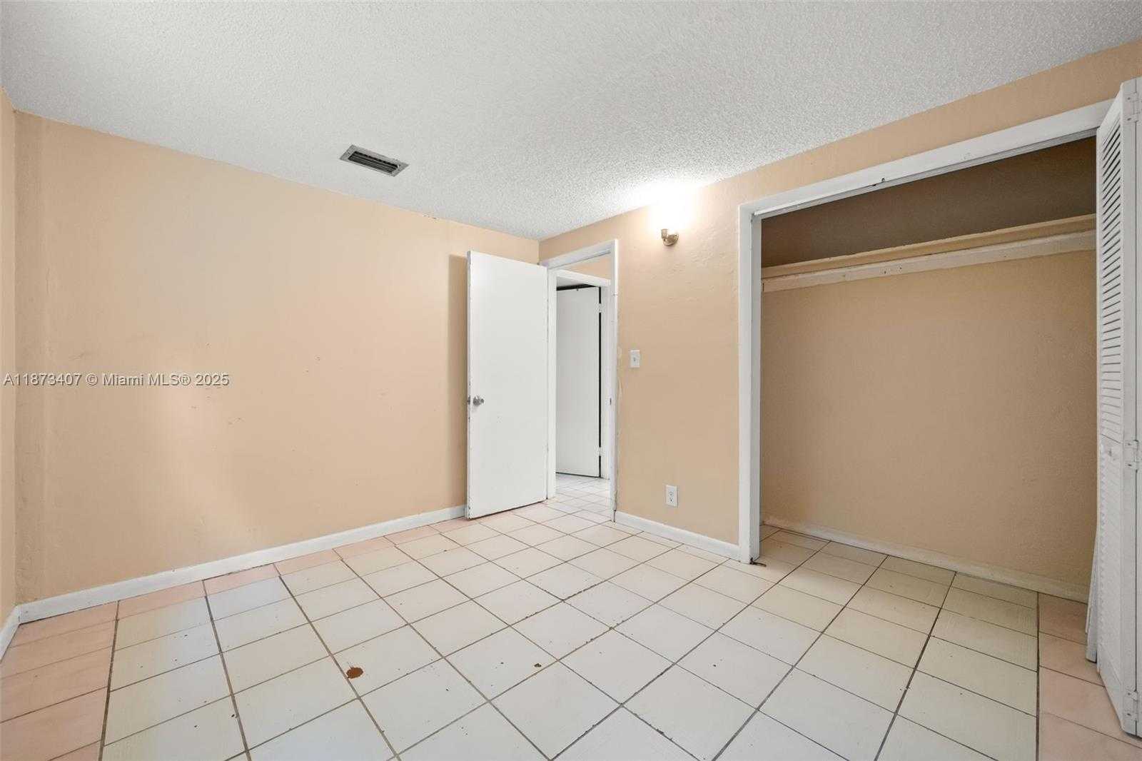 Small Image of 1512 NORTH WEST 16TH LN, Fort Lauderdale Number 13