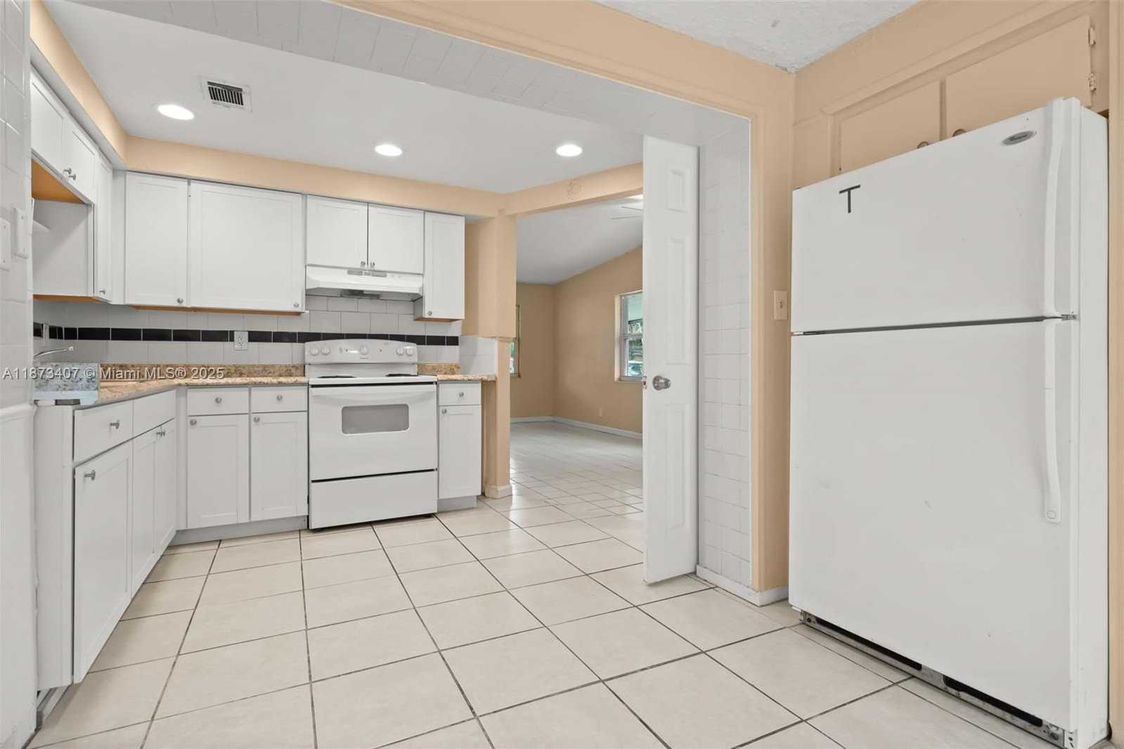 Small Image of 1512 NORTH WEST 16TH LN, Fort Lauderdale Number 5