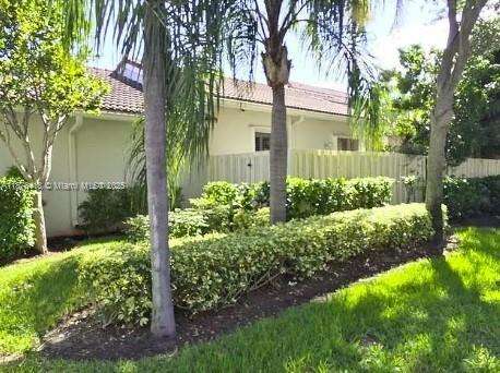 Small Image of 1140 LIDFLOWER ST, Hollywood Number 2