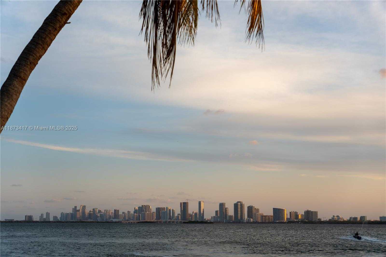 Small Image of 7508 WEST TREASURE DR, North Bay Village Number 11