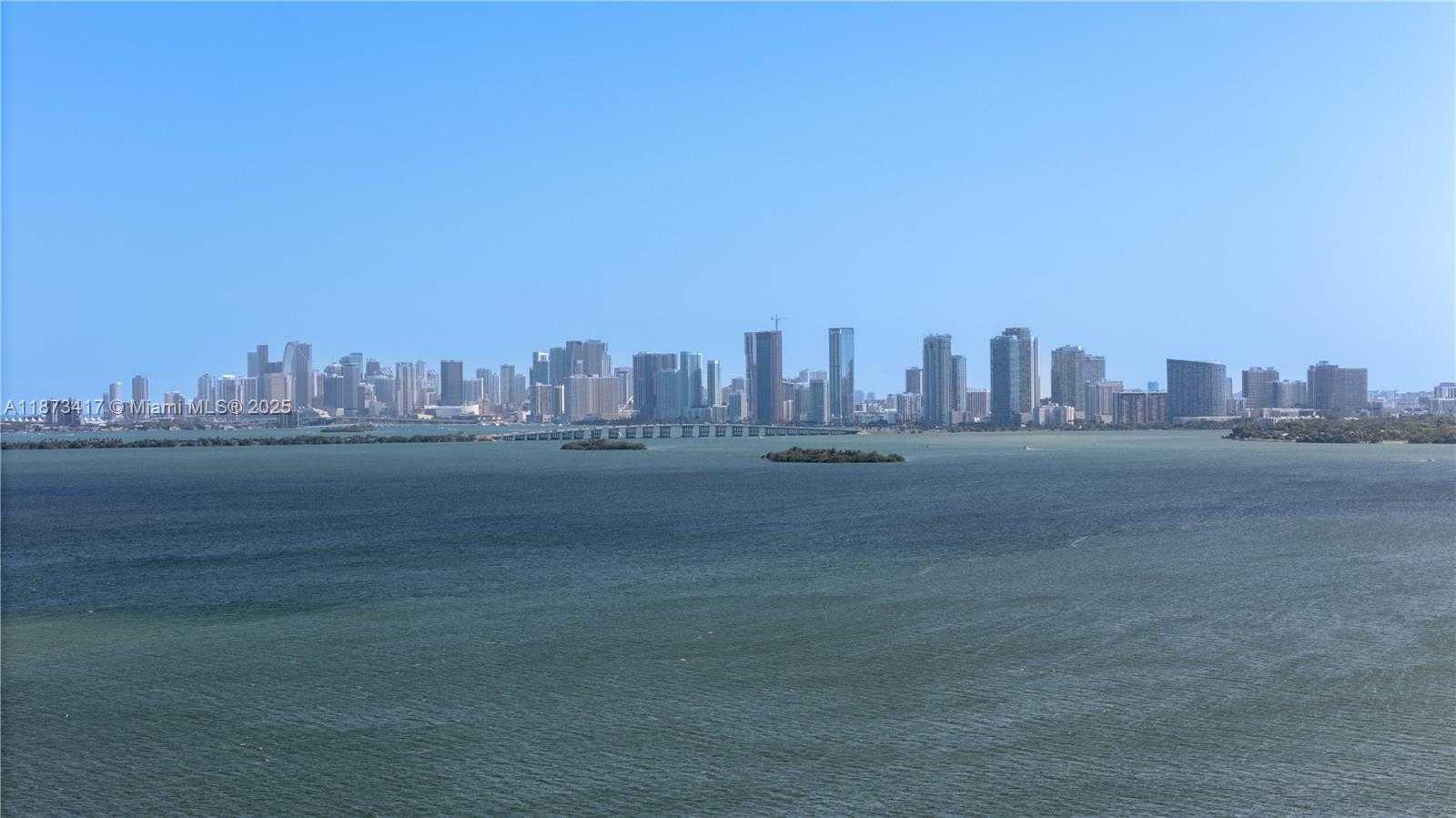 Small Image of 7508 WEST TREASURE DR, North Bay Village Number 2