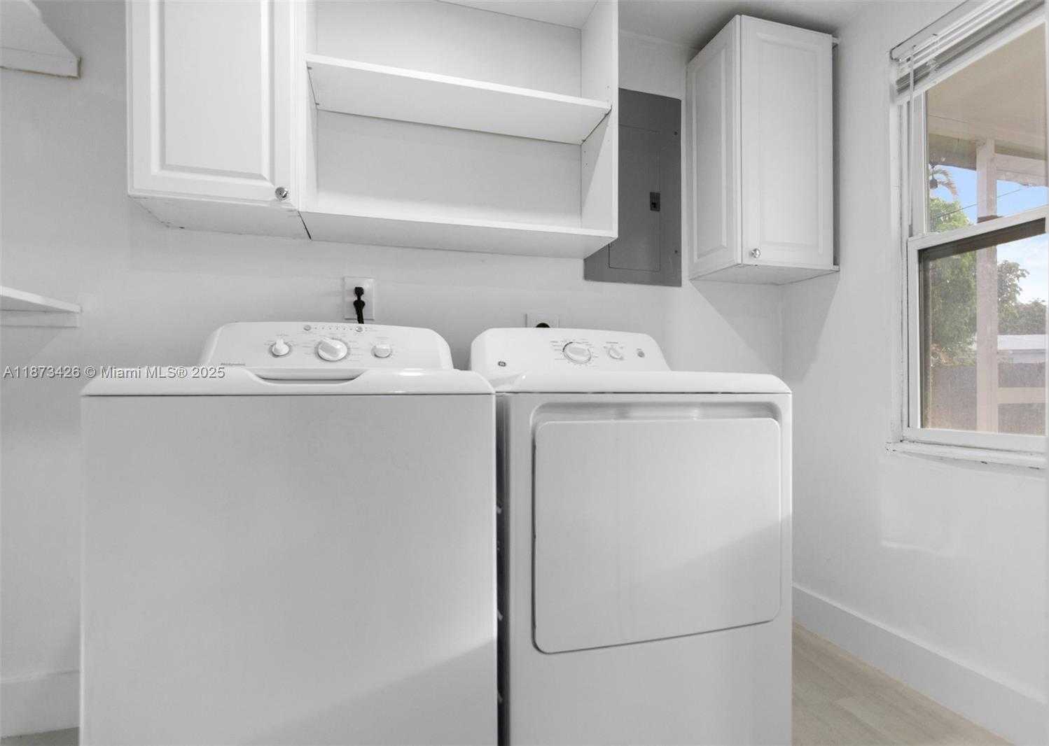 Small Image of 1481 SOUTH WEST 49TH AVE, Fort Lauderdale Number 12