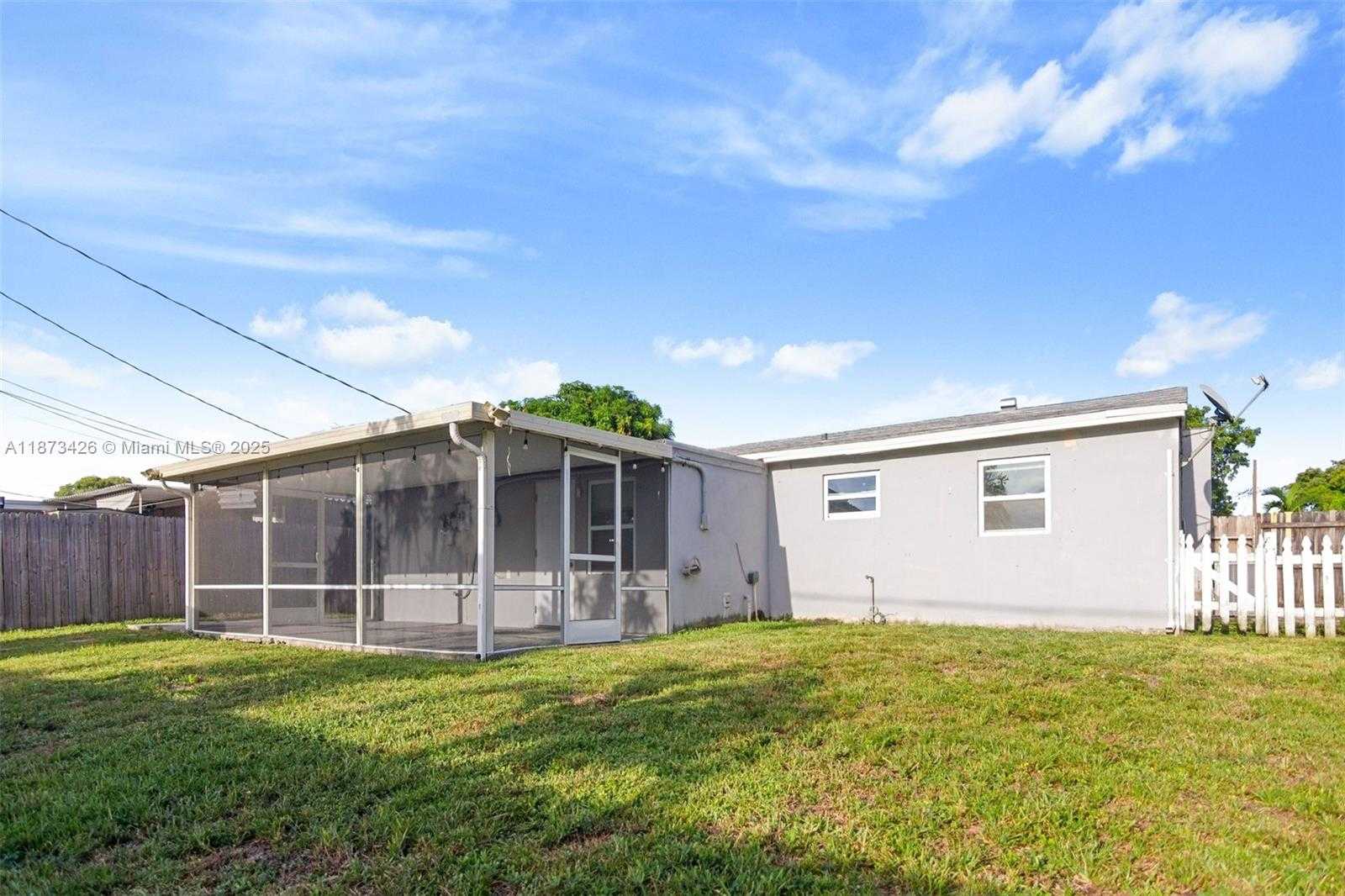 Small Image of 1481 SOUTH WEST 49TH AVE, Fort Lauderdale Number 32