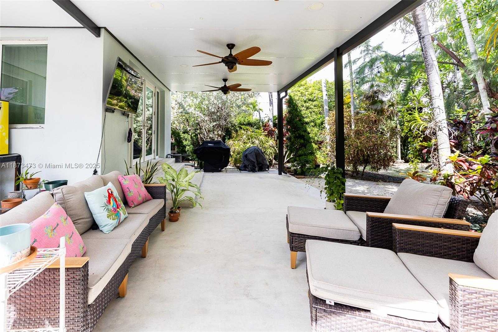 Small Image of 1711 SOUTH WEST 18TH ST, Miami Number 24