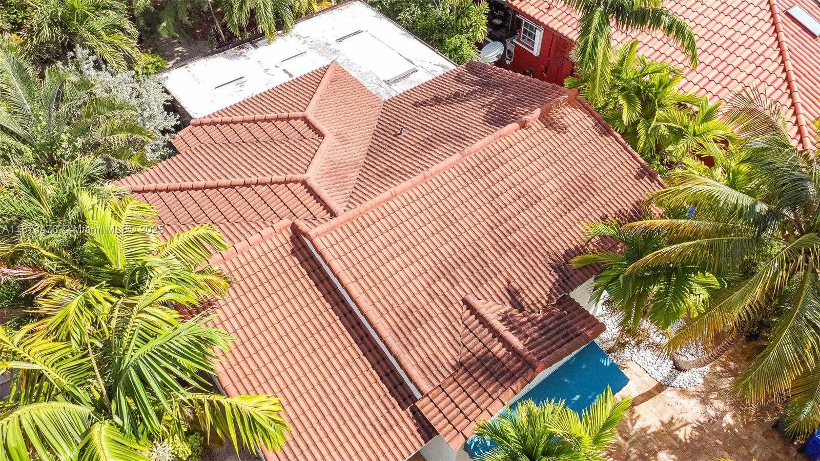Small Image of 1711 SOUTH WEST 18TH ST, Miami Number 33