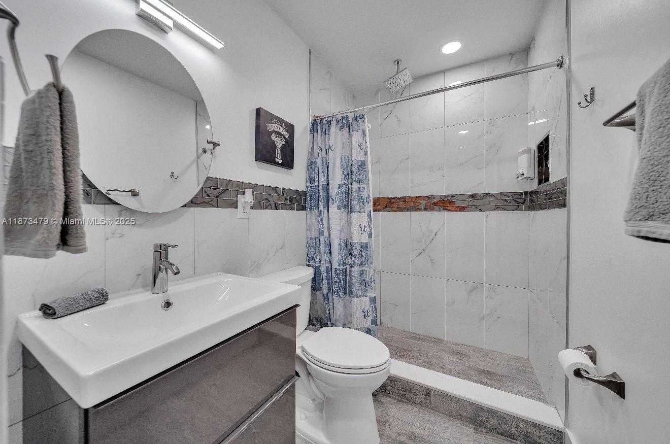 Small Image of 521 WEST EVANSTON CIR, Fort Lauderdale Number 18