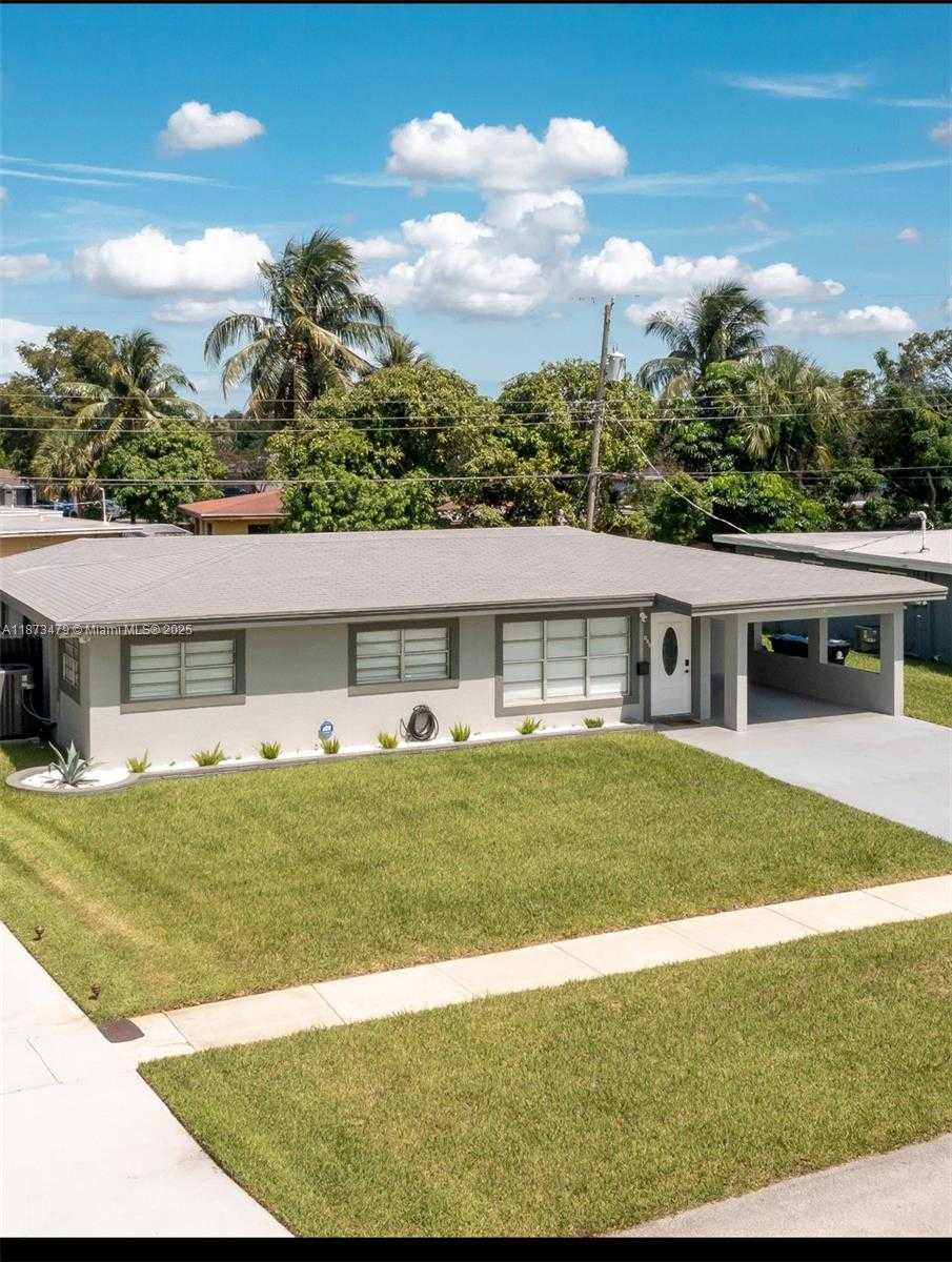 Small Image of 521 WEST EVANSTON CIR, Fort Lauderdale Number 2