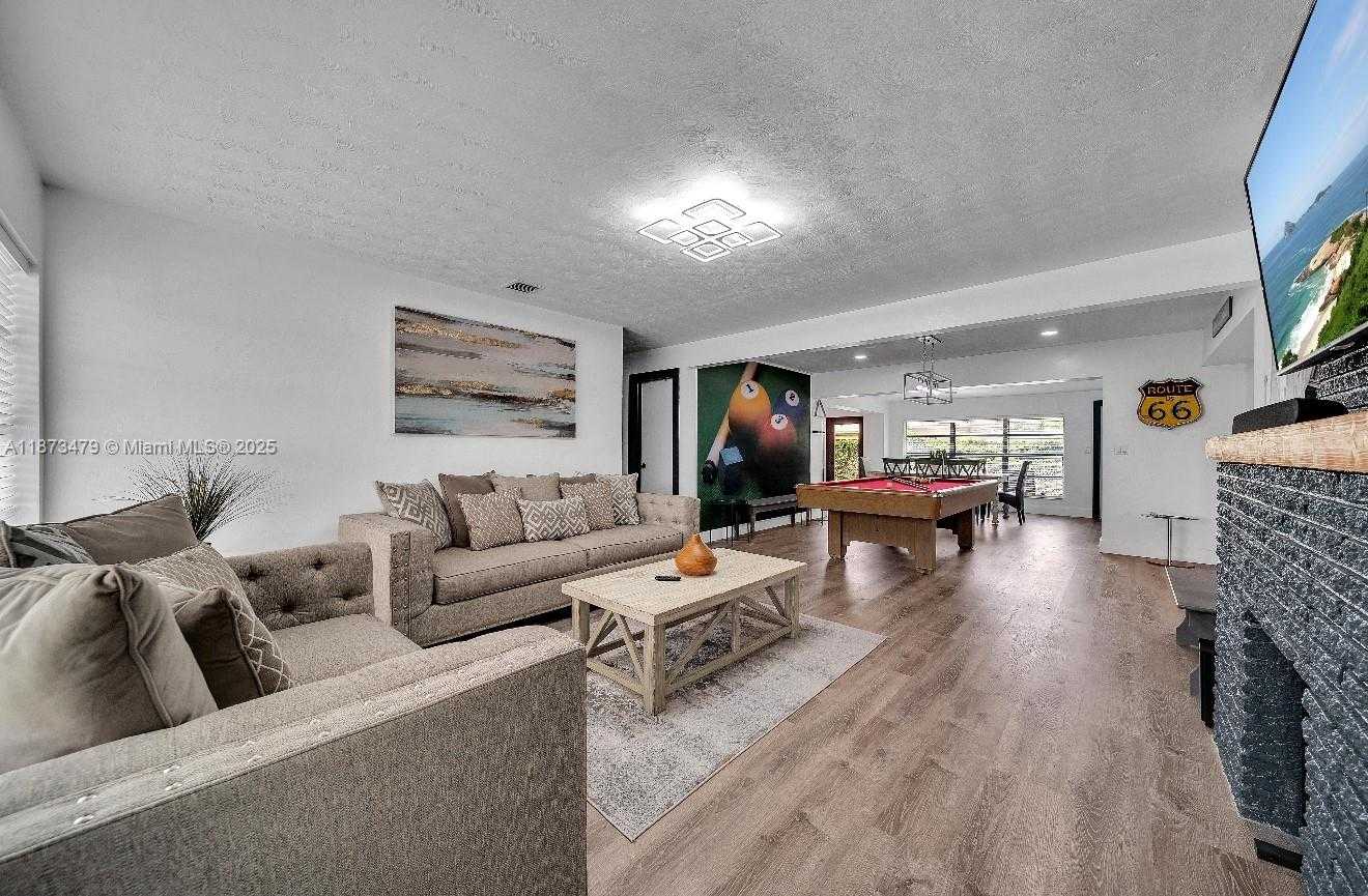 Small Image of 521 WEST EVANSTON CIR, Fort Lauderdale Number 22