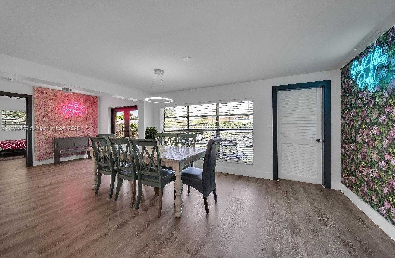 Small Image of 521 WEST EVANSTON CIR, Fort Lauderdale Number 23