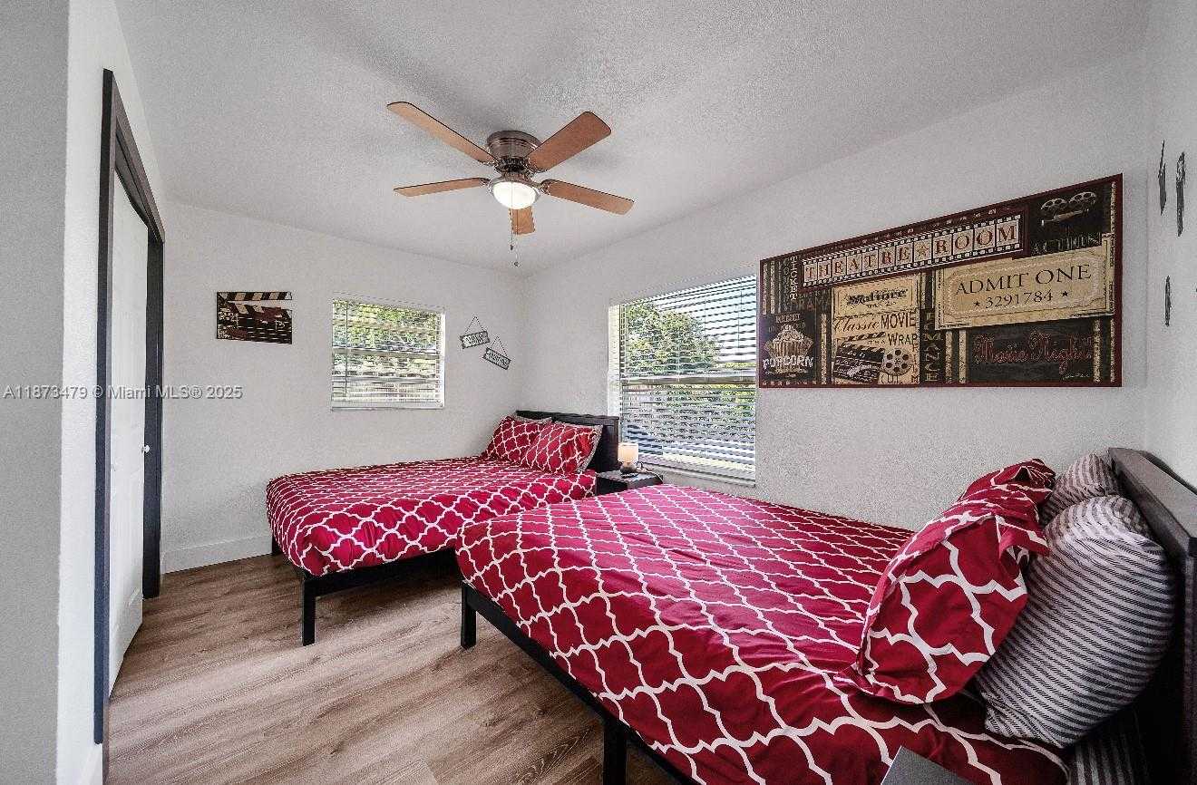 Small Image of 521 WEST EVANSTON CIR, Fort Lauderdale Number 25