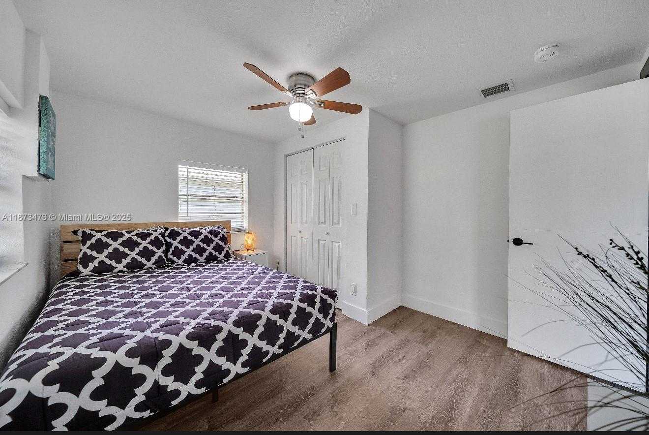 Small Image of 521 WEST EVANSTON CIR, Fort Lauderdale Number 26