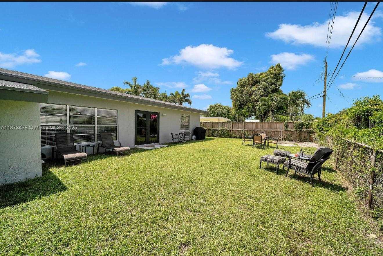 Small Image of 521 WEST EVANSTON CIR, Fort Lauderdale Number 29
