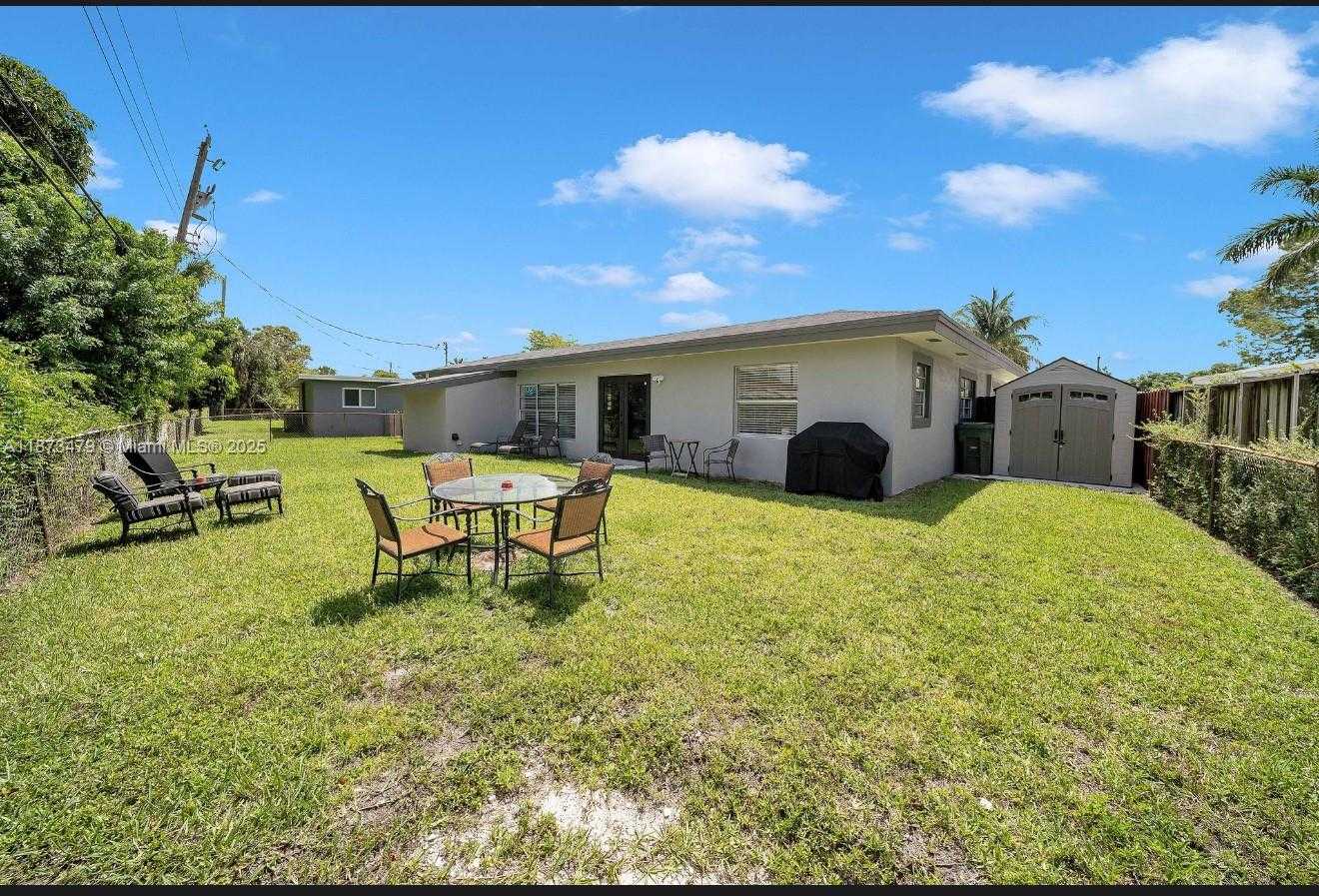Small Image of 521 WEST EVANSTON CIR, Fort Lauderdale Number 30