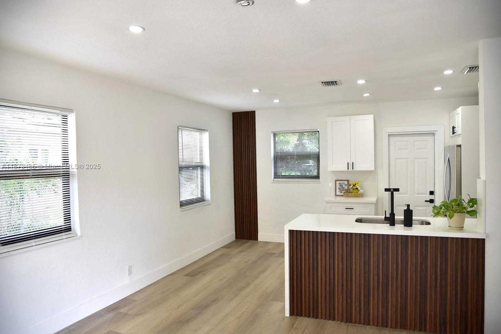 Small Image of 1613 NORTH WEST 12TH ST, Fort Lauderdale Number 12