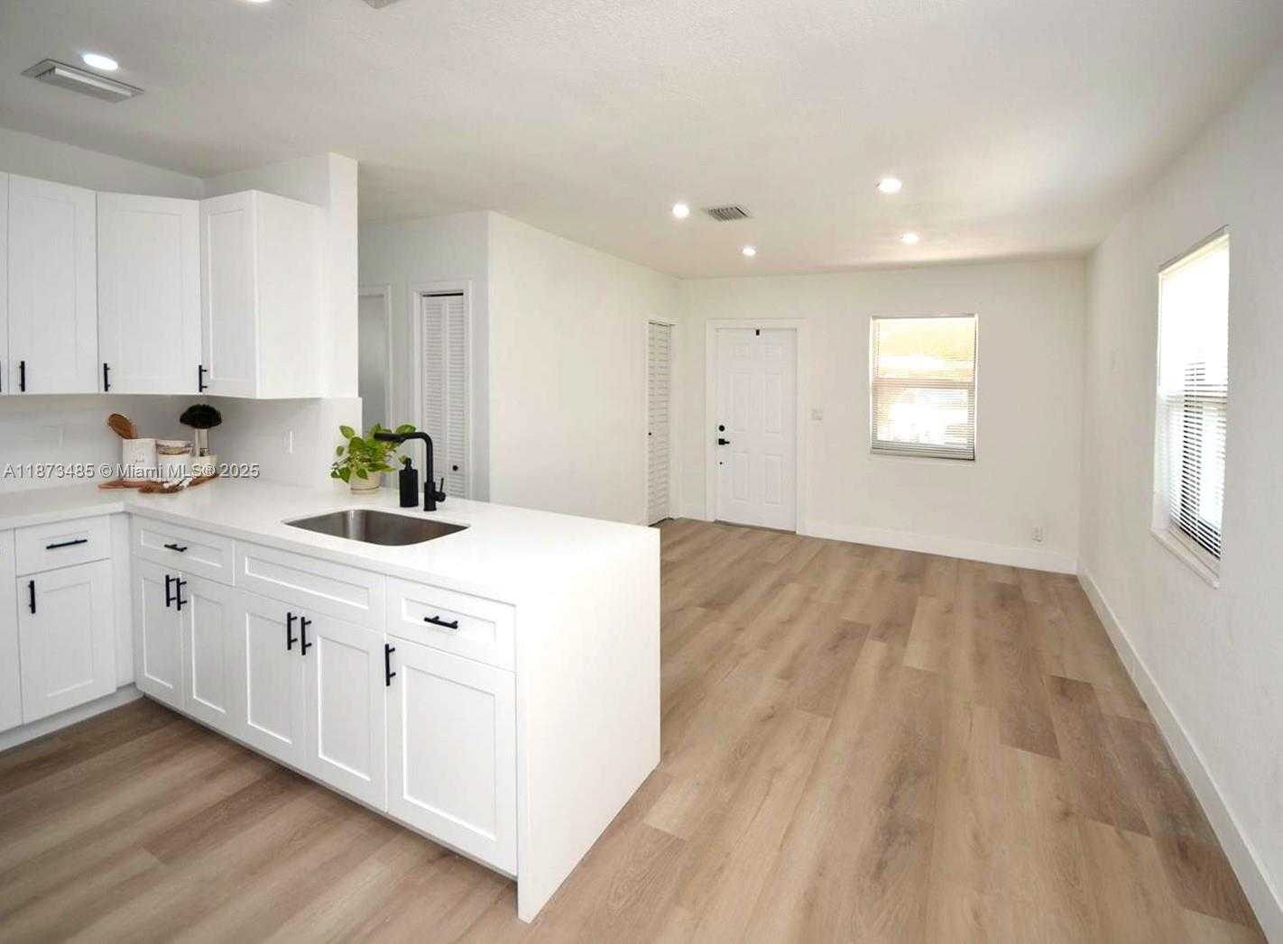 Small Image of 1613 NORTH WEST 12TH ST, Fort Lauderdale Number 18