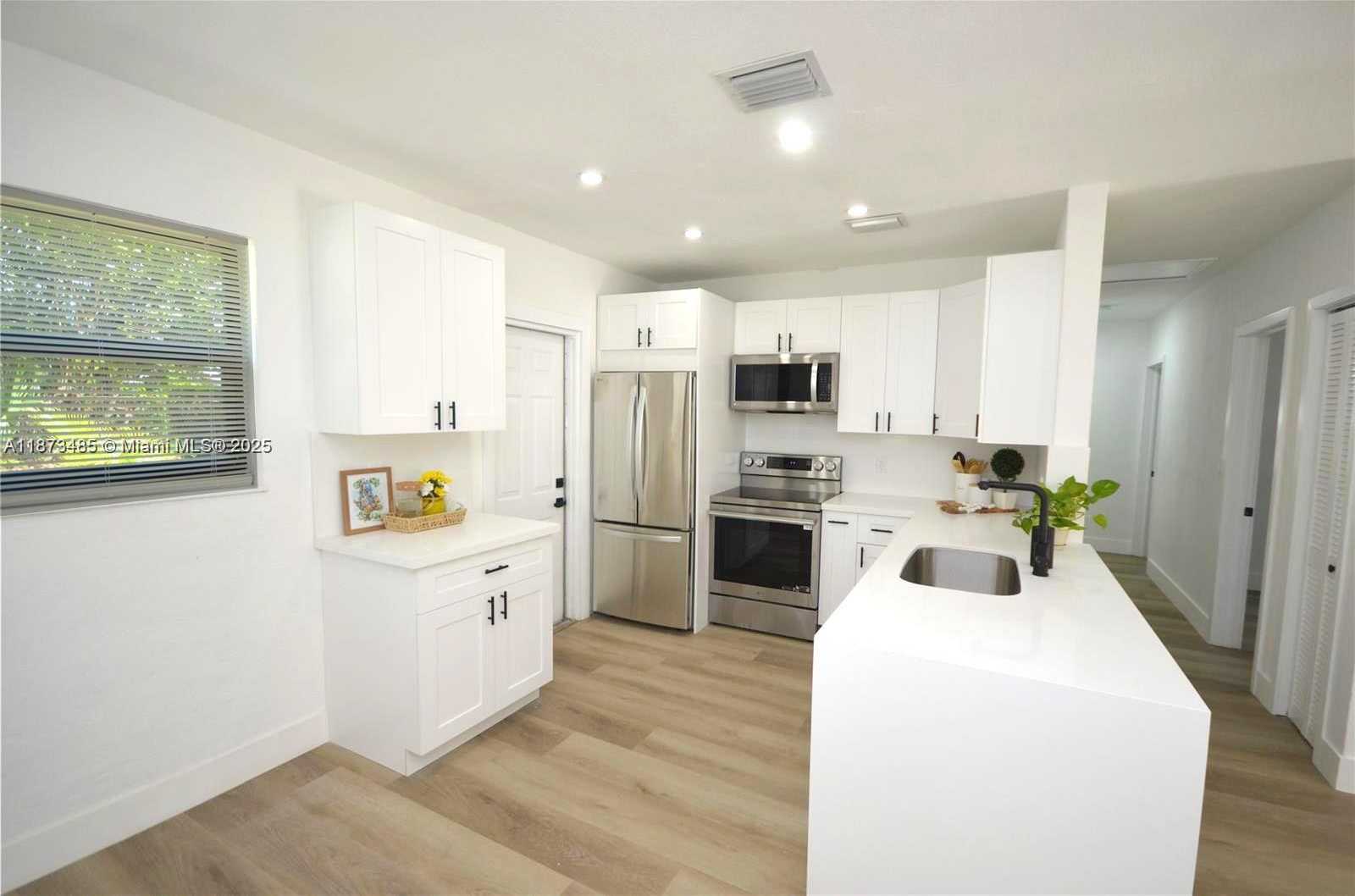 Small Image of 1613 NORTH WEST 12TH ST, Fort Lauderdale Number 19