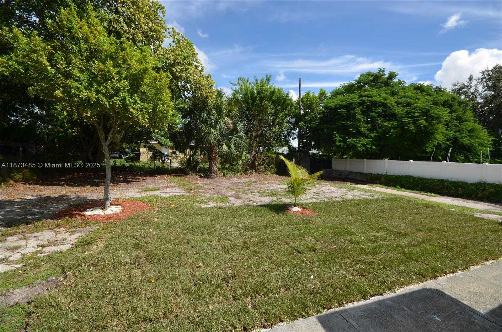 Small Image of 1613 NORTH WEST 12TH ST, Fort Lauderdale Number 27