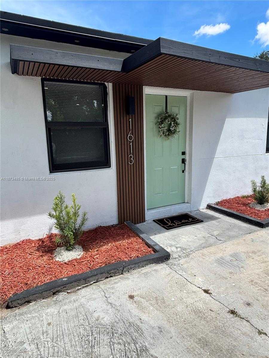 Small Image of 1613 NORTH WEST 12TH ST, Fort Lauderdale Number 3