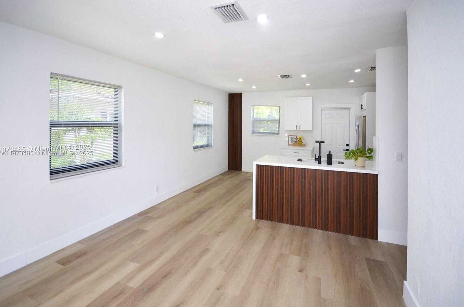 Small Image of 1613 NORTH WEST 12TH ST, Fort Lauderdale Number 6