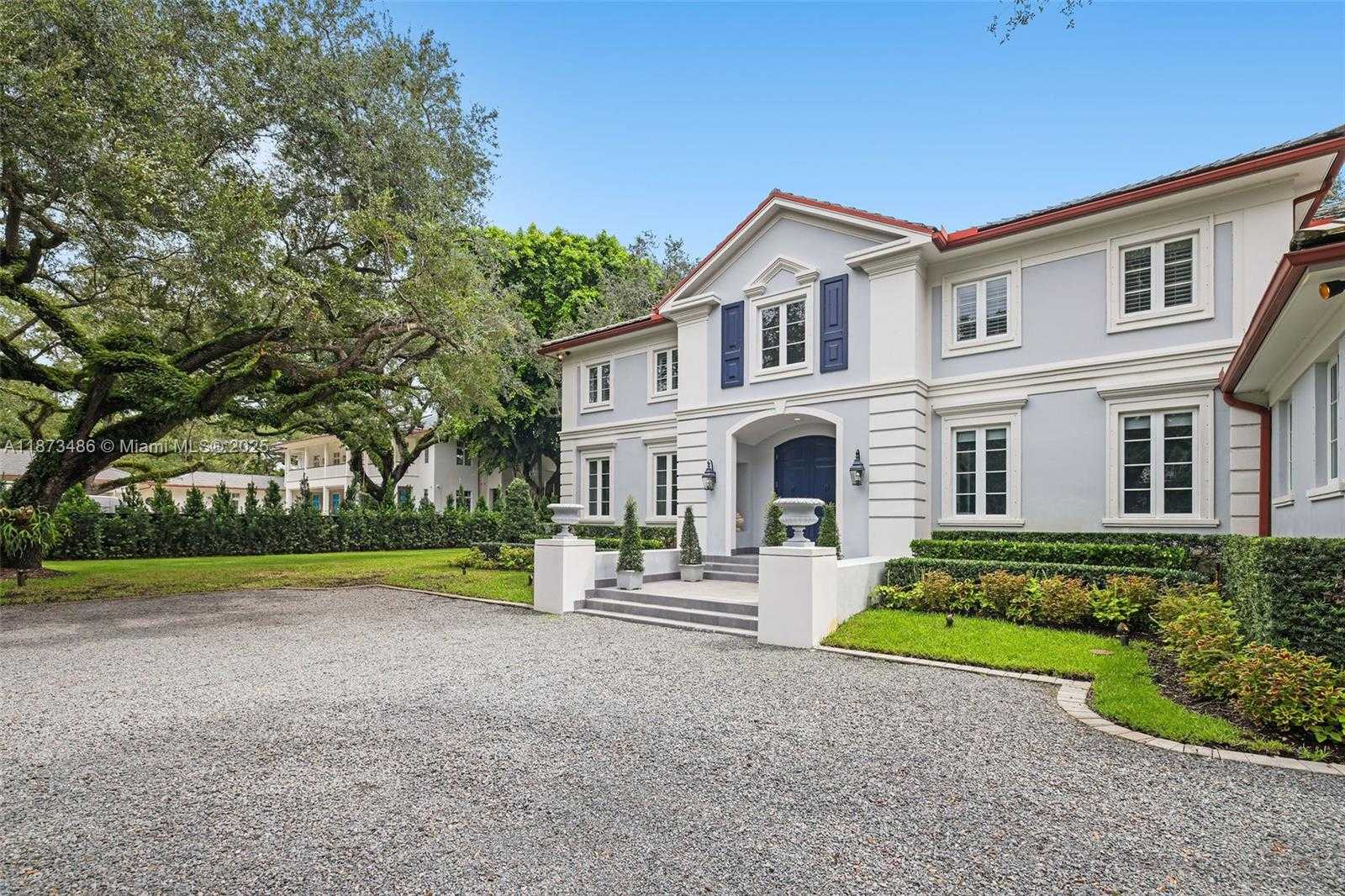 Small Image of 5400 BANYAN TRL, Coral Gables Number 14