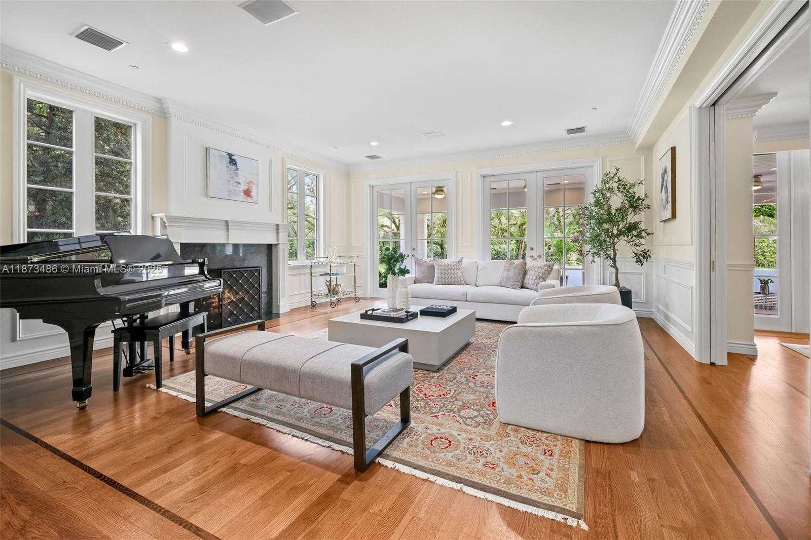 Small Image of 5400 BANYAN TRL, Coral Gables Number 24