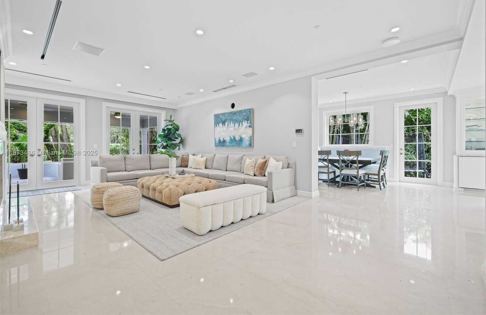 Small Image of 5400 BANYAN TRL, Coral Gables Number 29