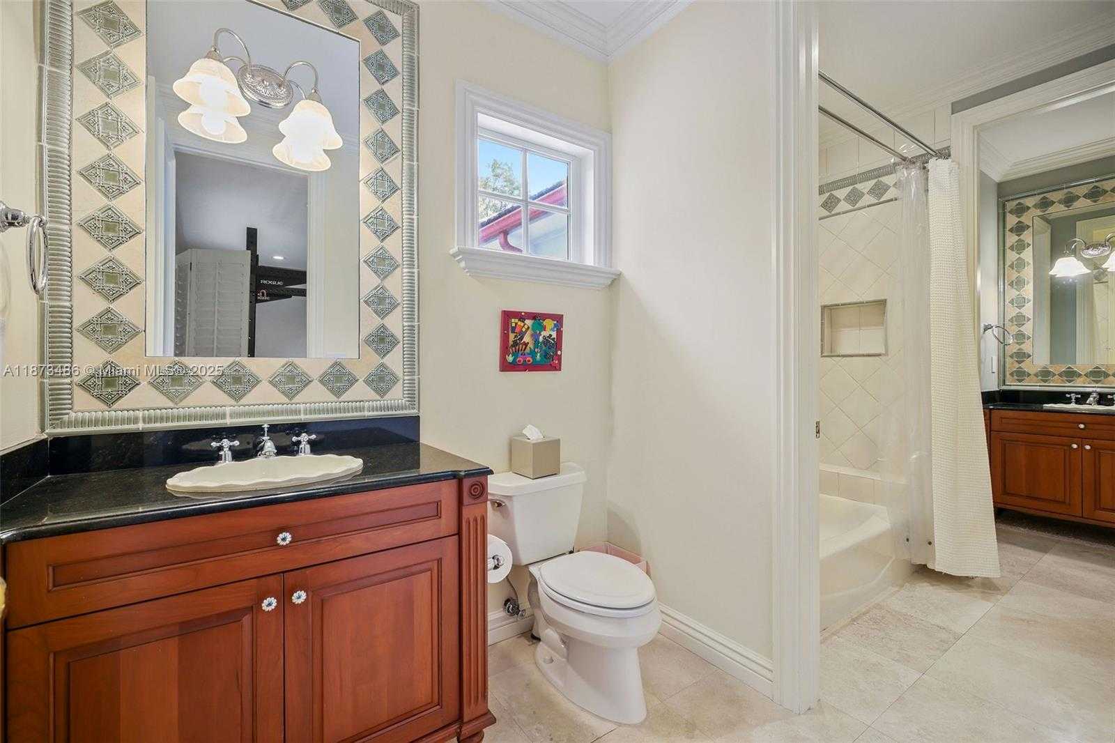 Small Image of 5400 BANYAN TRL, Coral Gables Number 38