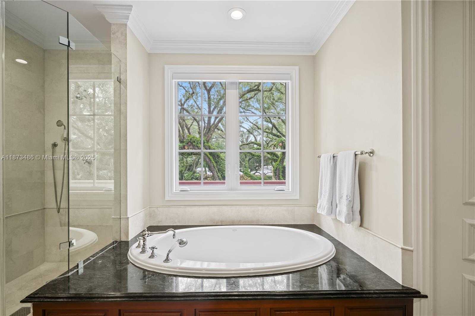 Small Image of 5400 BANYAN TRL, Coral Gables Number 48