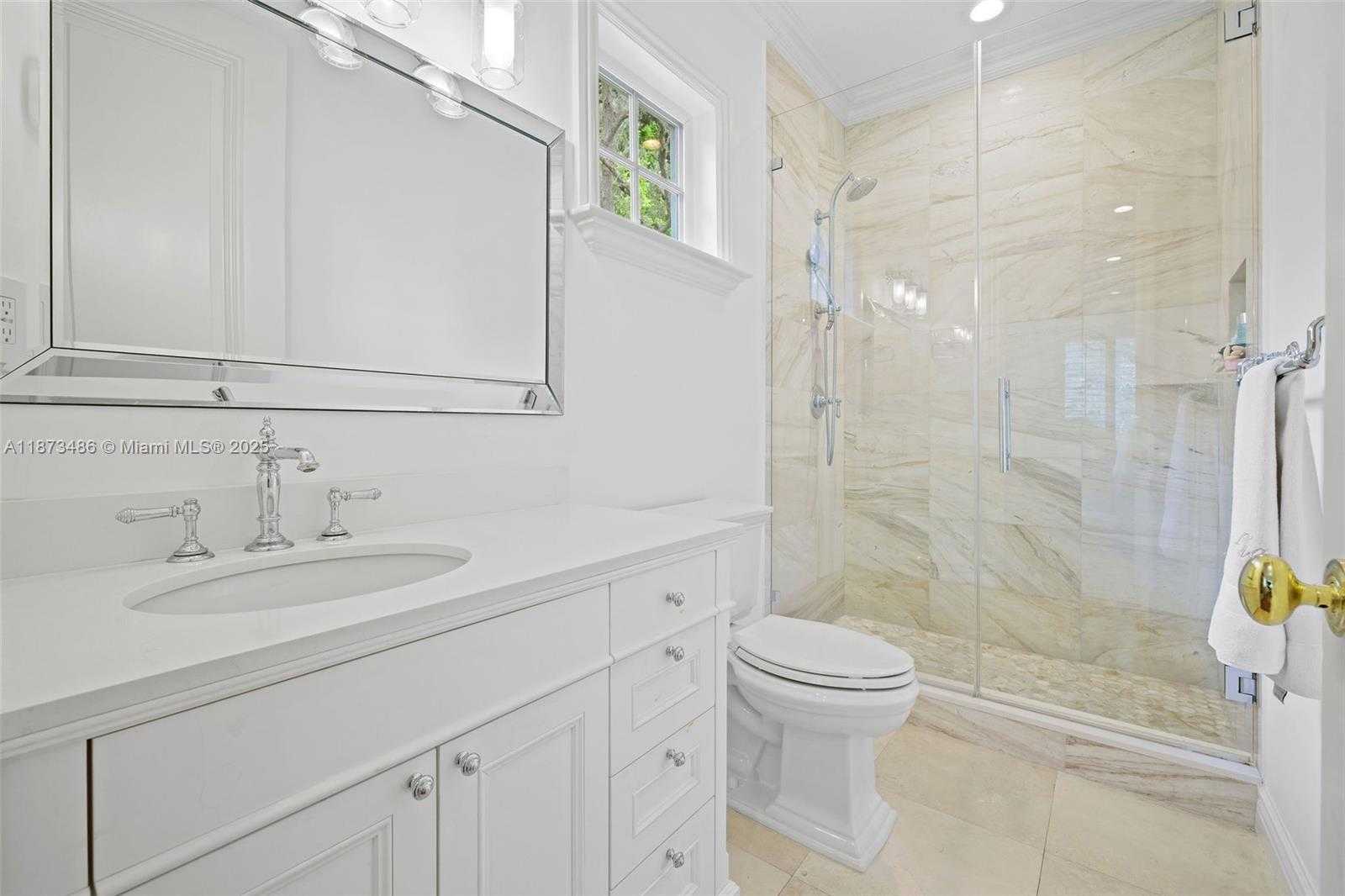 Small Image of 5400 BANYAN TRL, Coral Gables Number 51