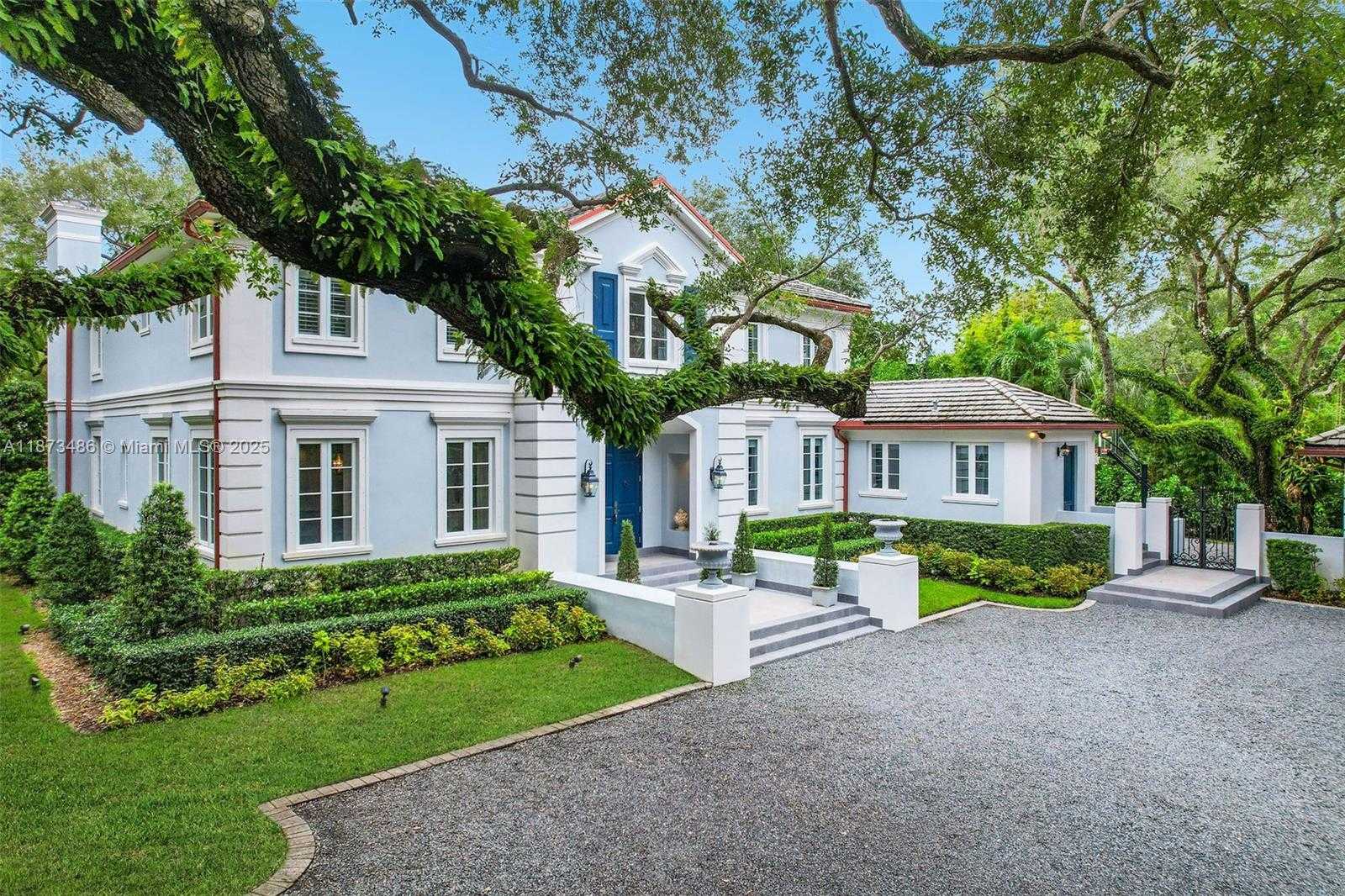 Small Image of 5400 BANYAN TRL, Coral Gables Number 55