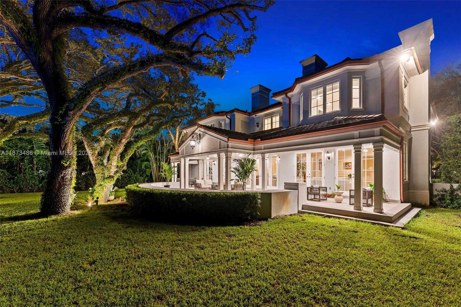 Small Image of 5400 BANYAN TRL, Coral Gables Number 65