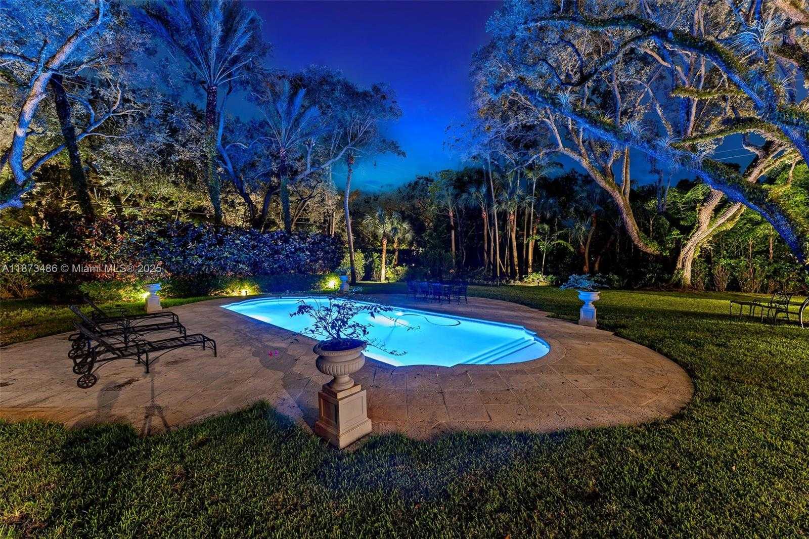 Small Image of 5400 BANYAN TRL, Coral Gables Number 66