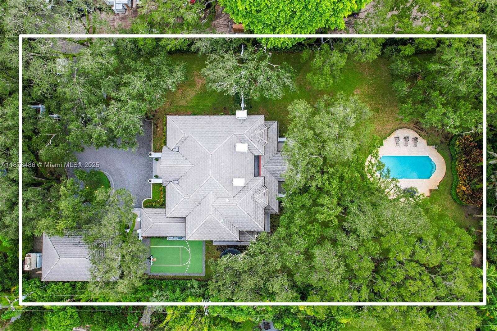 Small Image of 5400 BANYAN TRL, Coral Gables Number 75