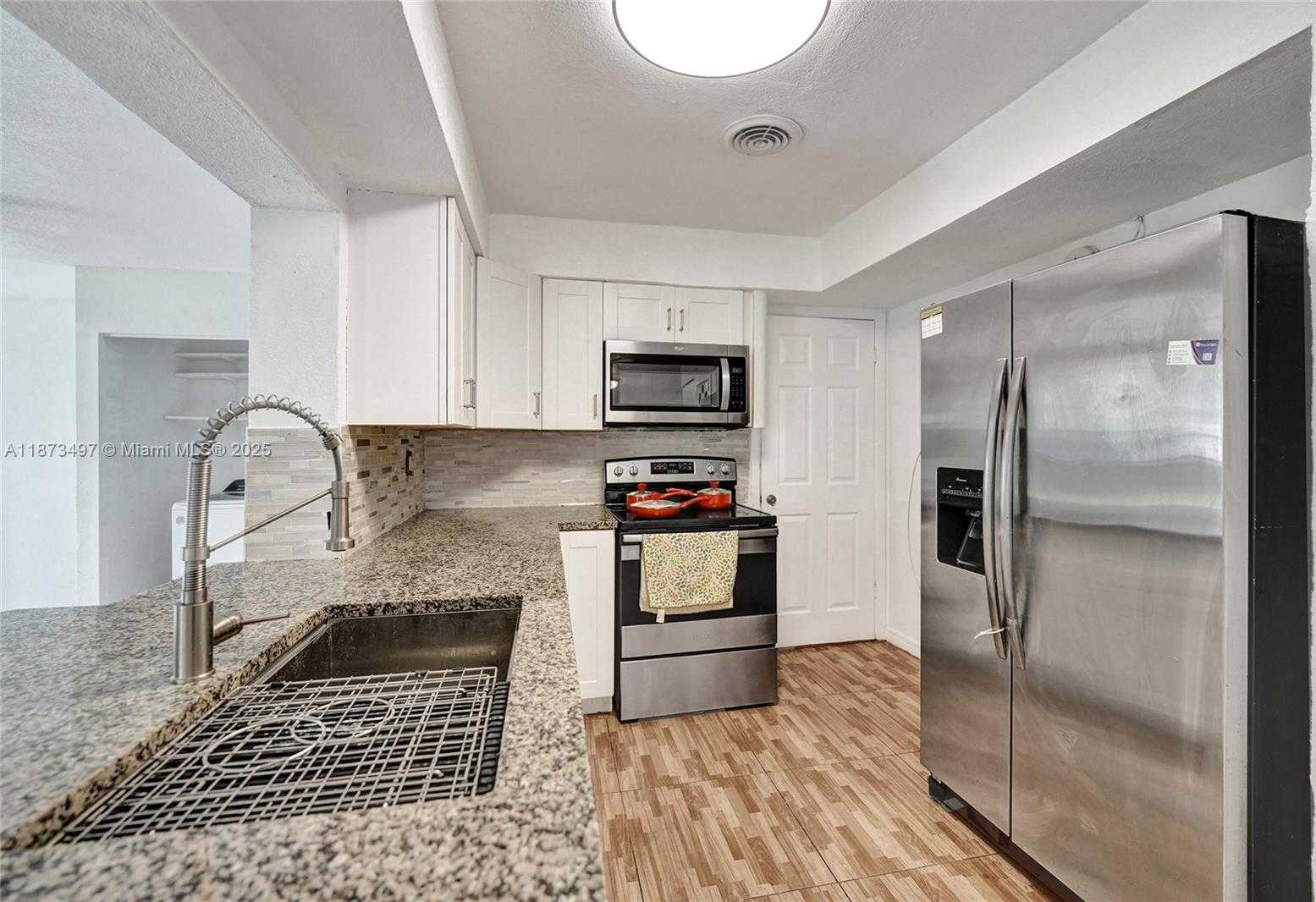 Small Image of 3330 TAFT ST, Hollywood Number 26