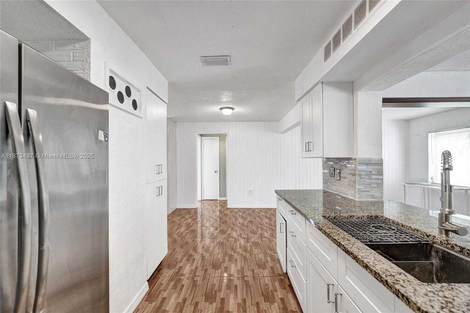 Small Image of 3330 TAFT ST, Hollywood Number 30