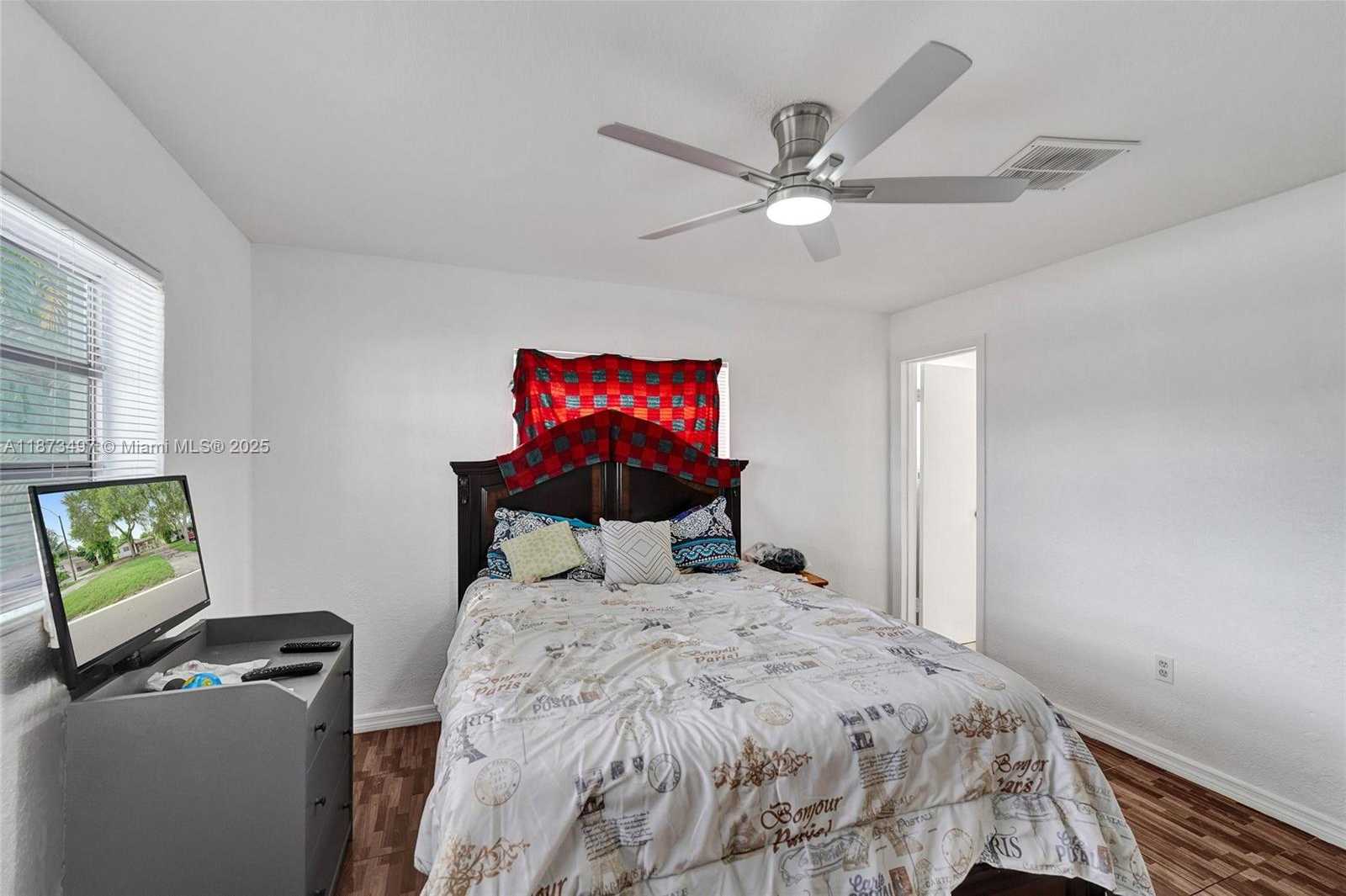 Small Image of 3330 TAFT ST, Hollywood Number 51