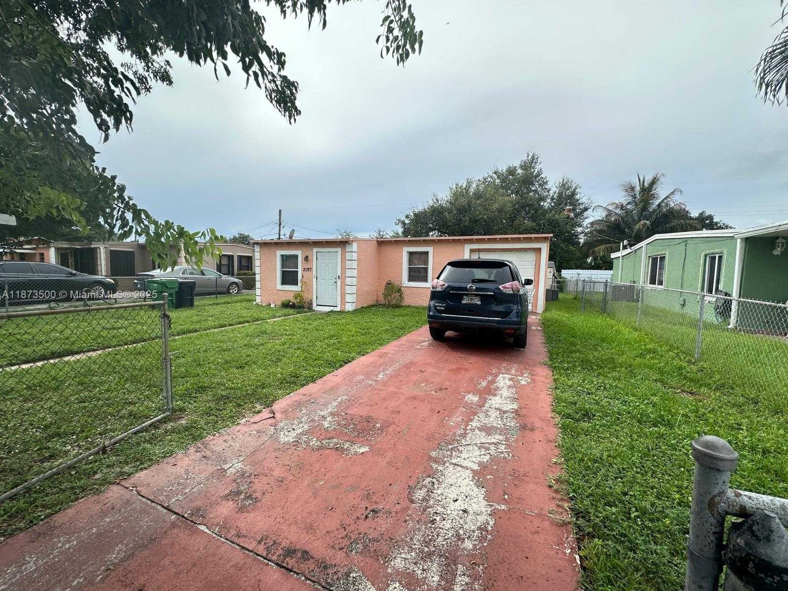 Small Image of 2097 WILMINGTON ST, Opa-Locka Number 2