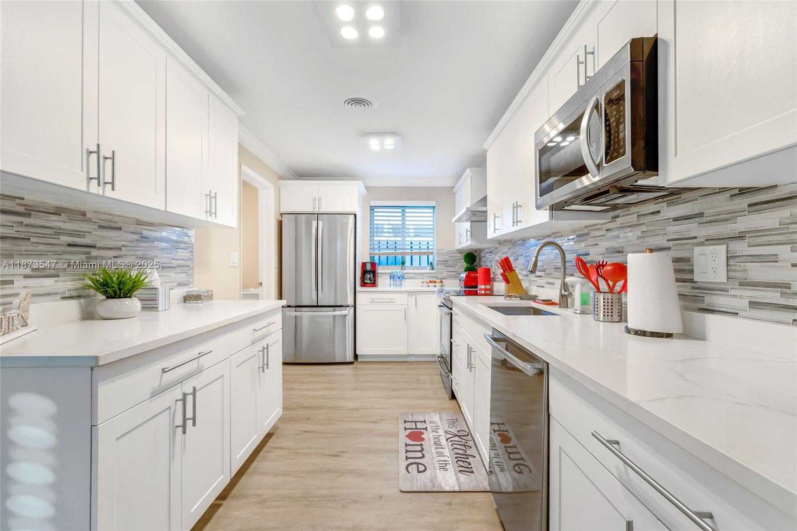 Small Image of 5740 NORTH EAST 19TH AVE, Fort Lauderdale Number 13