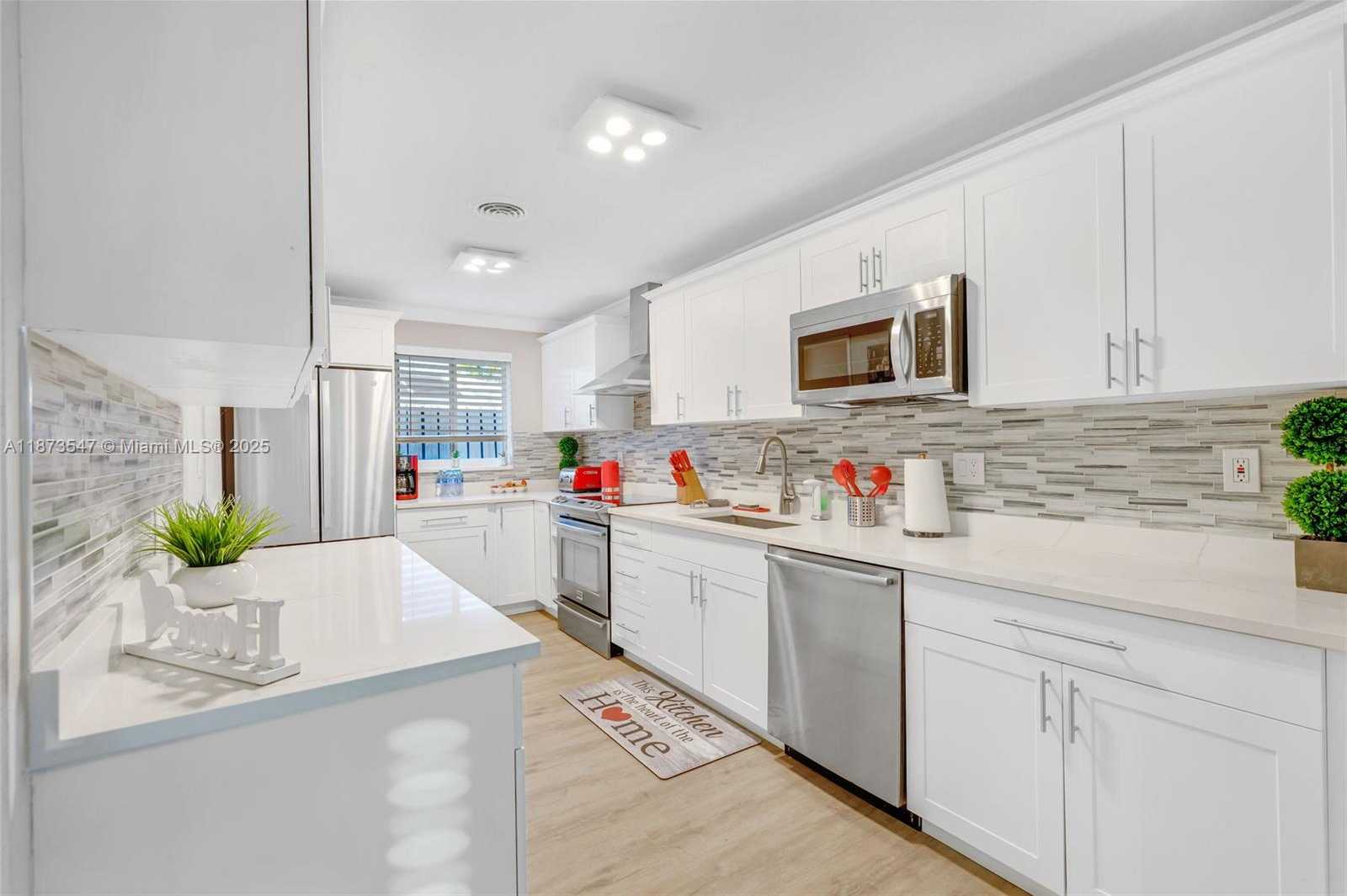 Small Image of 5740 NORTH EAST 19TH AVE, Fort Lauderdale Number 14