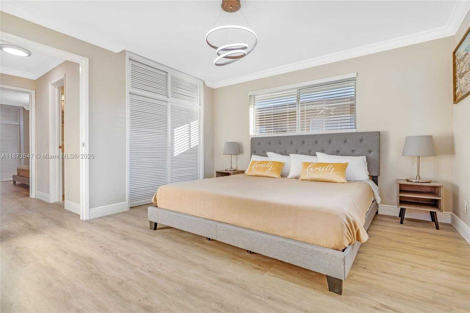 Small Image of 5740 NORTH EAST 19TH AVE, Fort Lauderdale Number 22