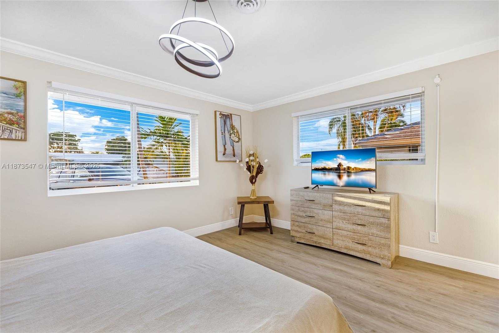 Small Image of 5740 NORTH EAST 19TH AVE, Fort Lauderdale Number 25