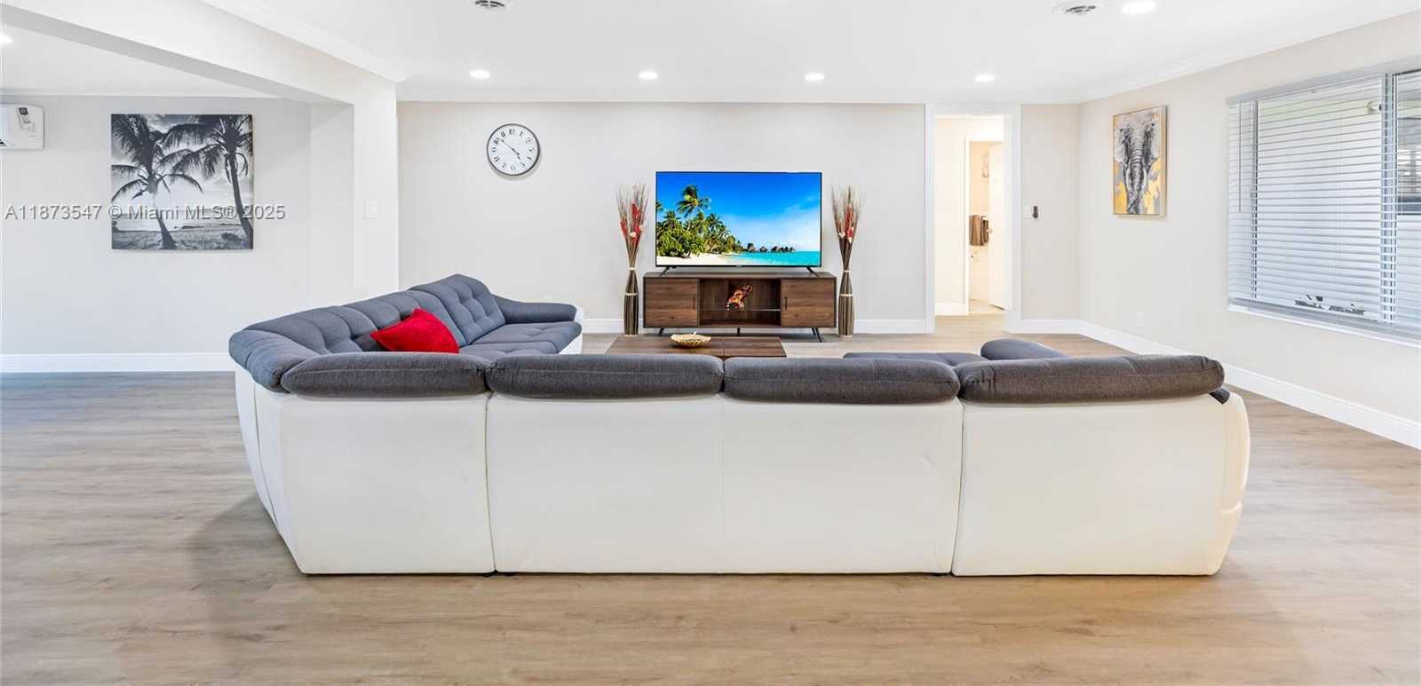 Small Image of 5740 NORTH EAST 19TH AVE, Fort Lauderdale Number 4