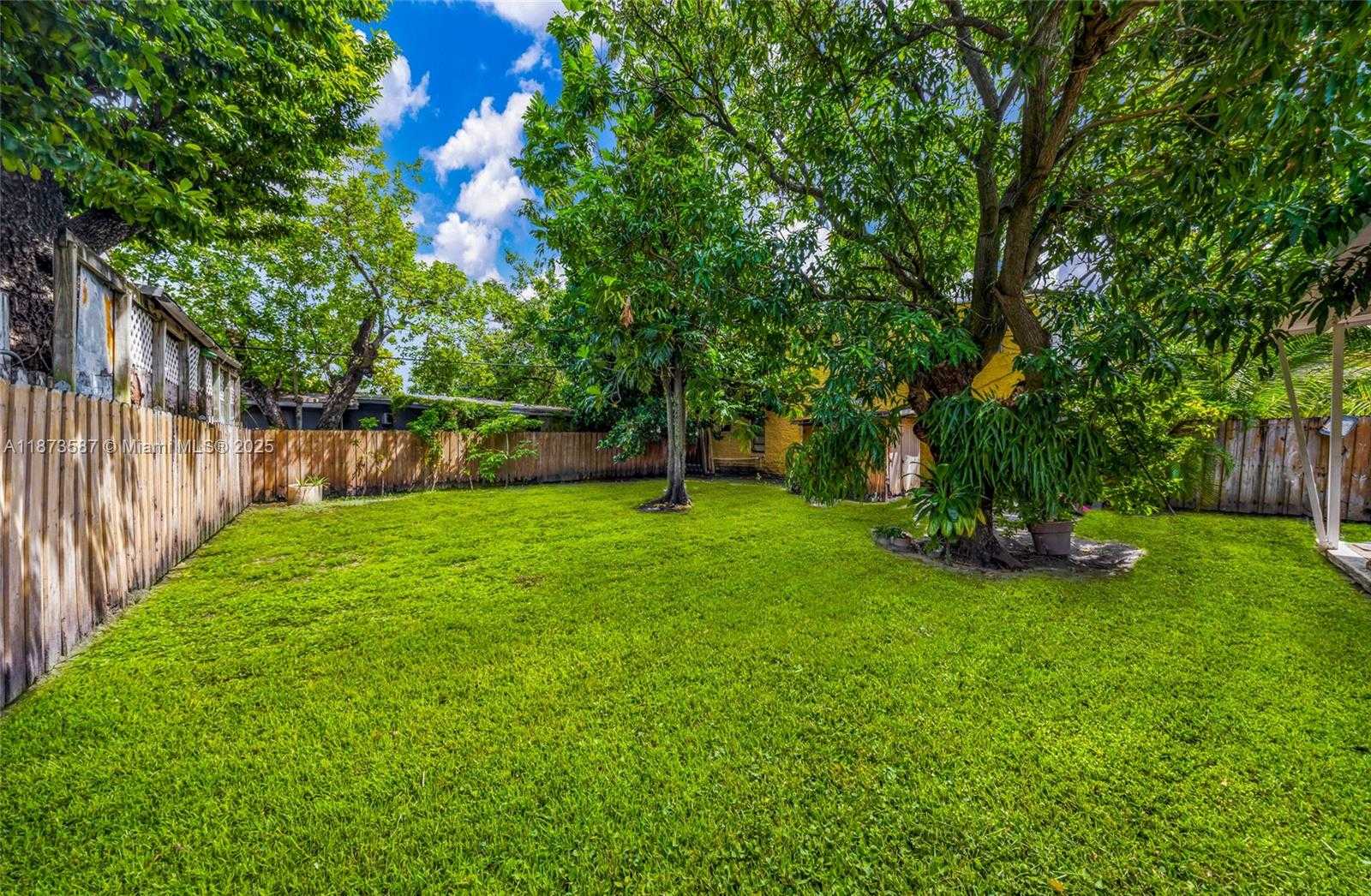 Small Image of 287 NORTH WEST 31ST ST, Miami Number 12