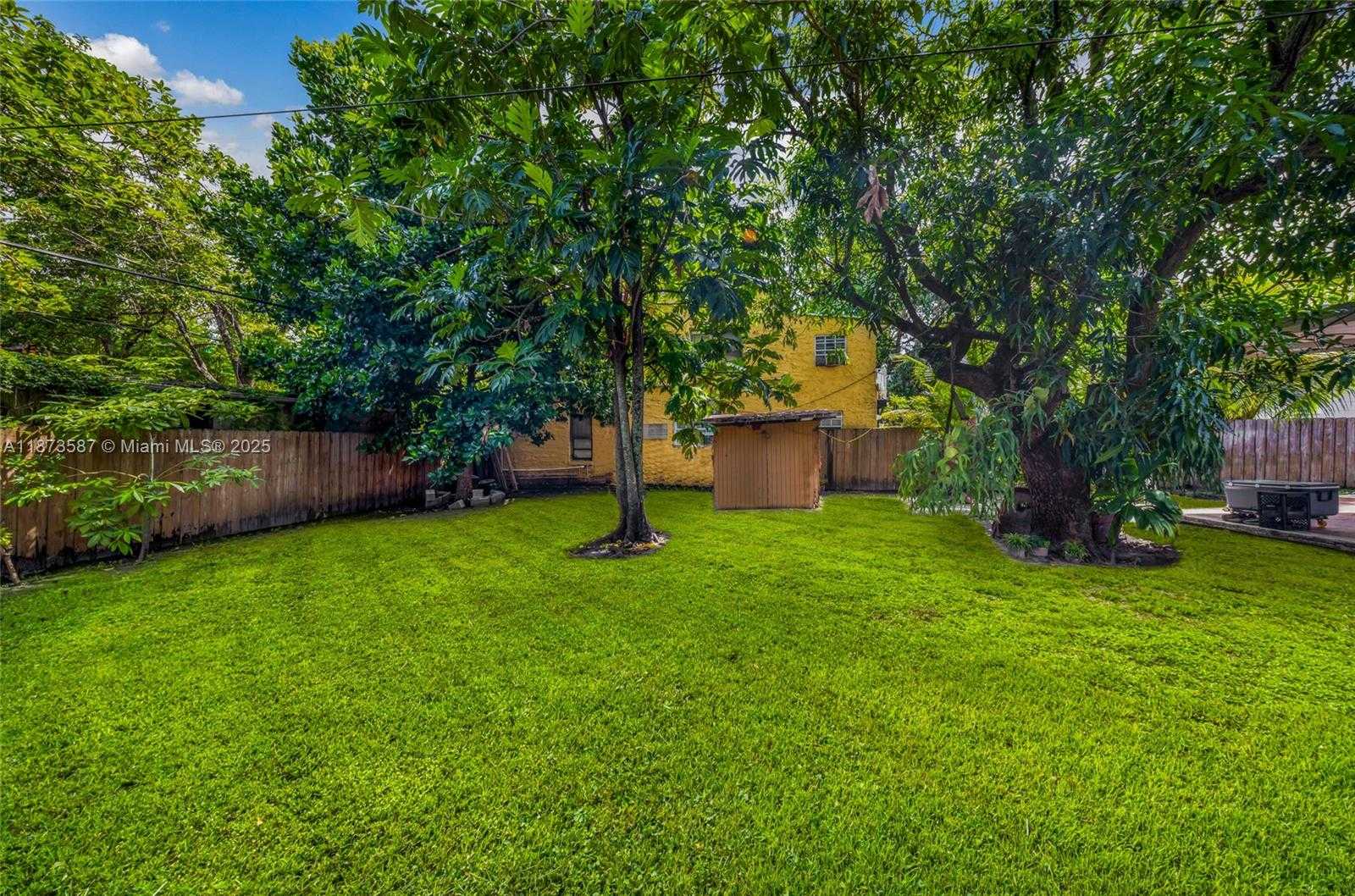 Small Image of 287 NORTH WEST 31ST ST, Miami Number 2