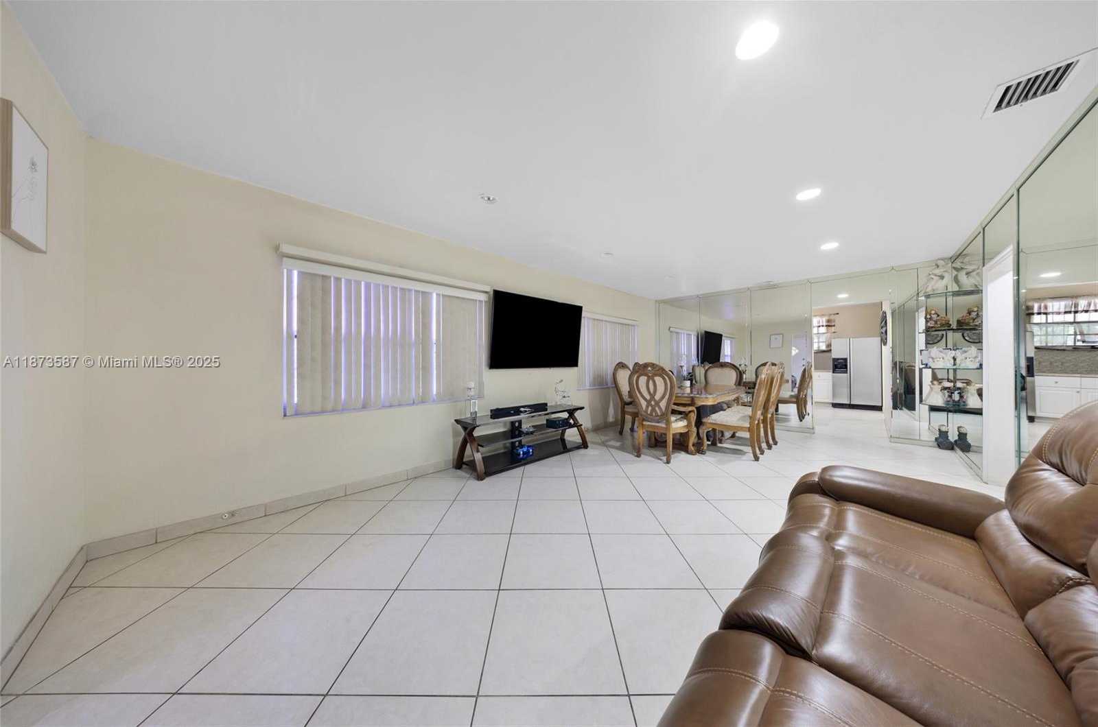 Small Image of 287 NORTH WEST 31ST ST, Miami Number 27